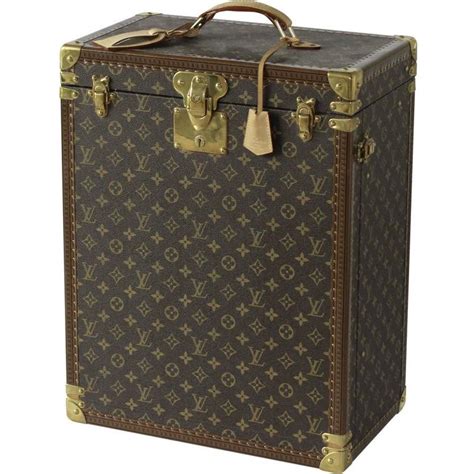 who made Louis Vuitton trunks